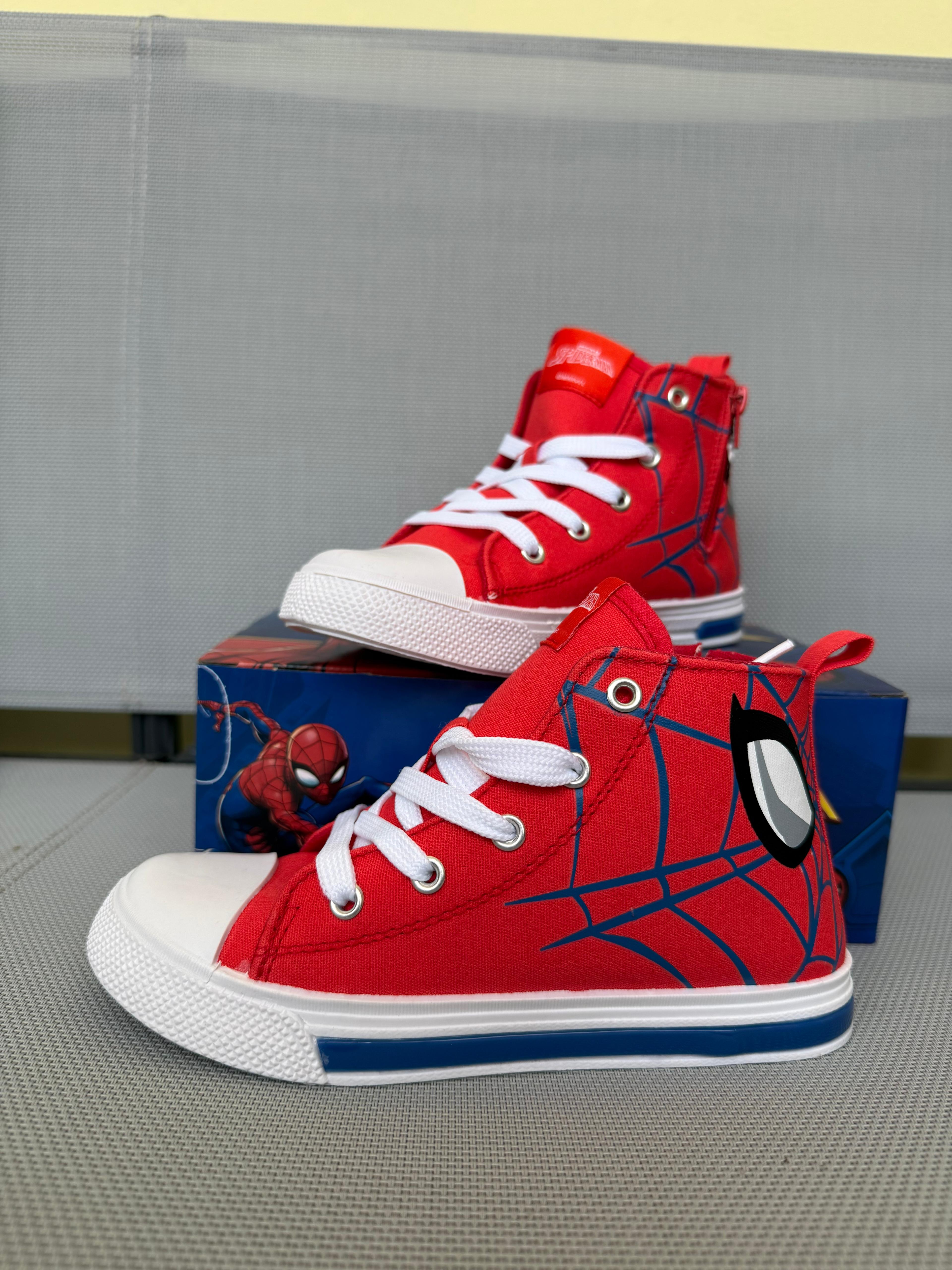 Sneakers alte Spiderman con luci LED